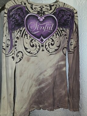 Buckle Purple Heart Wing Graphic Long Sleeve Tee
